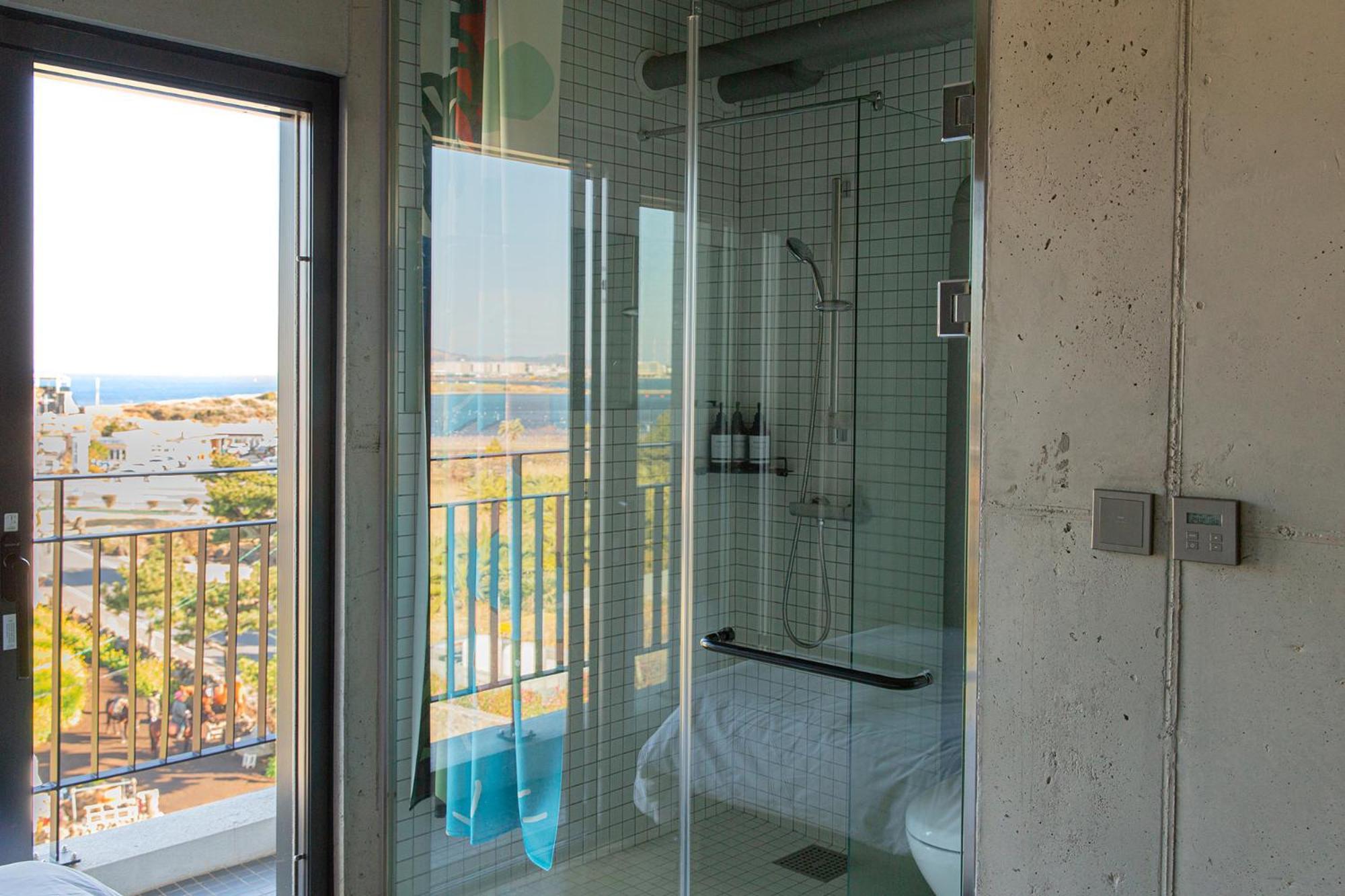 Playce Camp Jeju Hotel Oso-ri Eksteriør billede