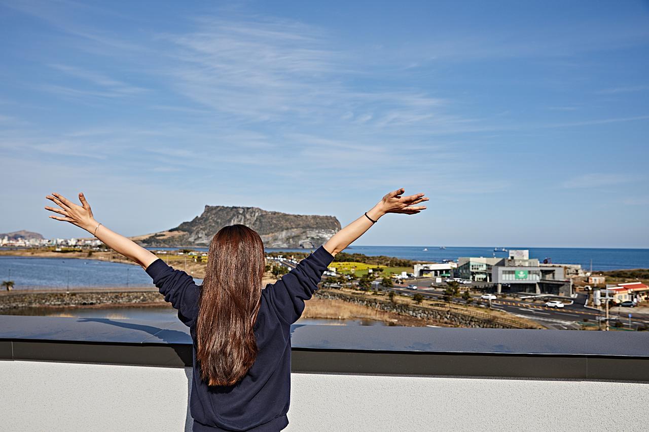 Playce Camp Jeju Hotel Oso-ri Eksteriør billede