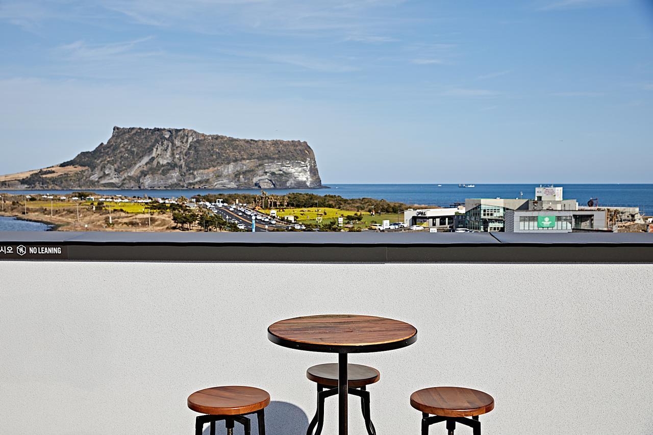 Playce Camp Jeju Hotel Oso-ri Eksteriør billede